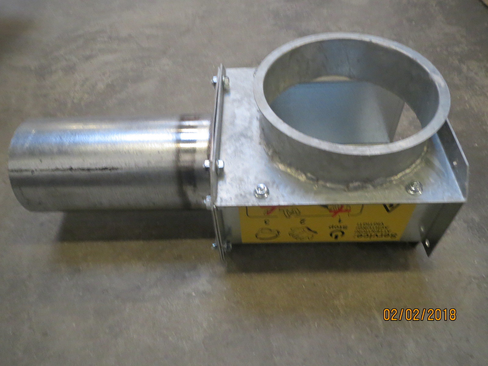 Housing for outlet 102mm D150 M&M